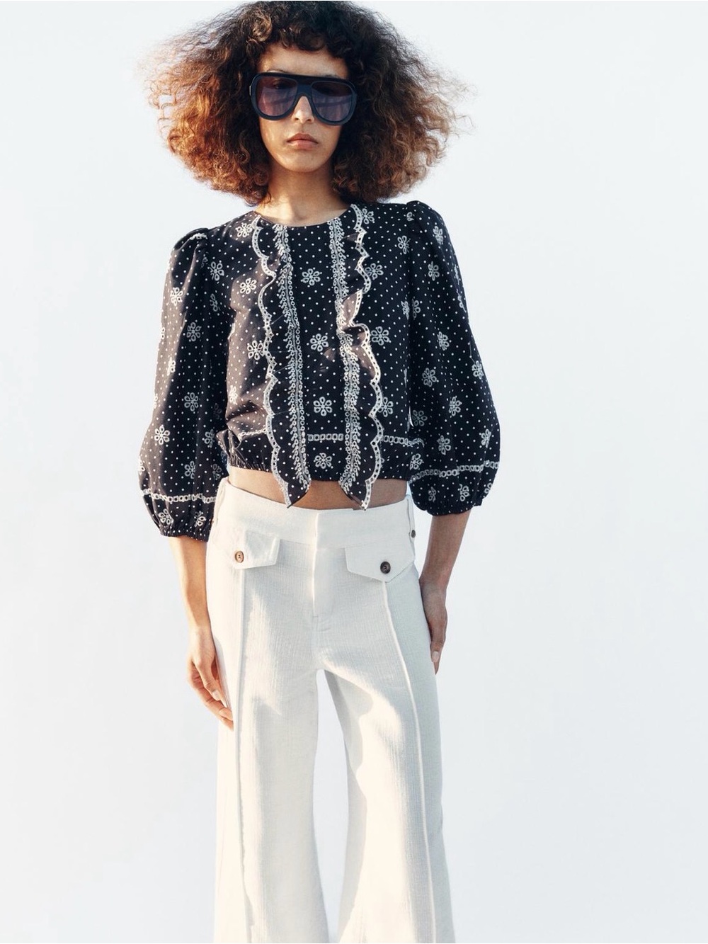 NWT Zara Women's Navy & White Embroidered Puff-Sleeve Blouse - Picture 3 of 8
